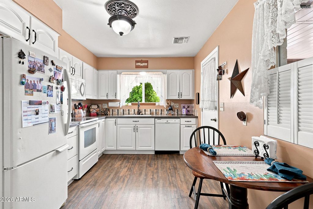 10466 W MOUNTAIN VIEW Road, Sun City, AZ 85351 — photo 4