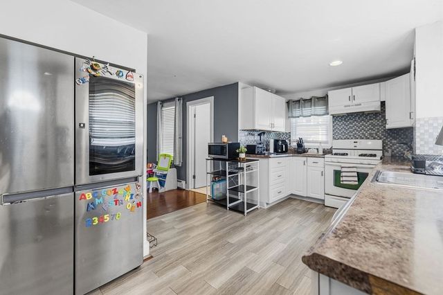 38 Liberty St, New Bedford, MA 02740