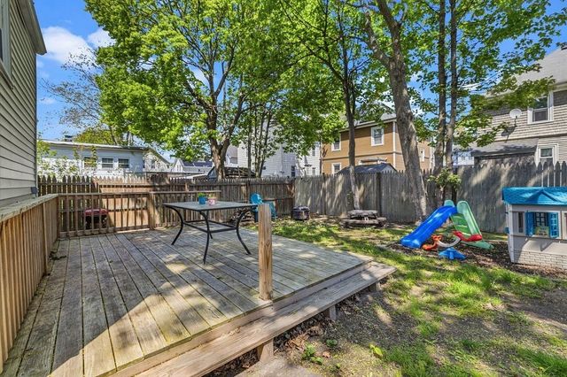 38 Liberty St, New Bedford, MA 02740