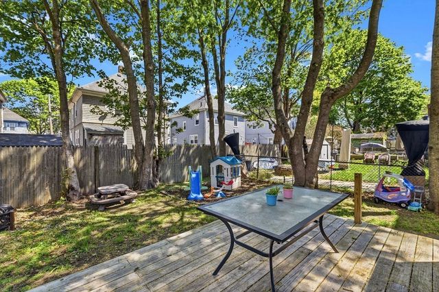 38 Liberty St, New Bedford, MA 02740