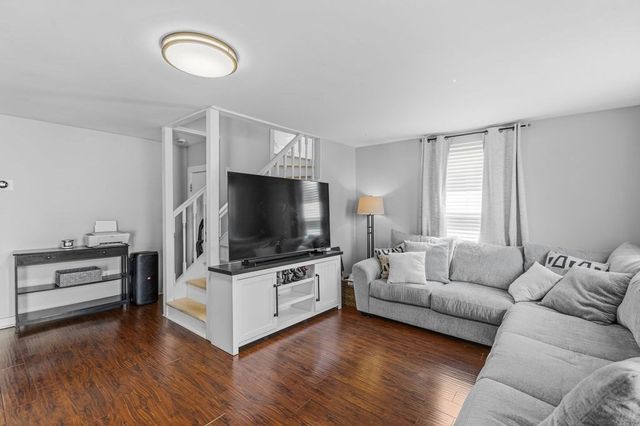 38 Liberty St, New Bedford, MA 02740