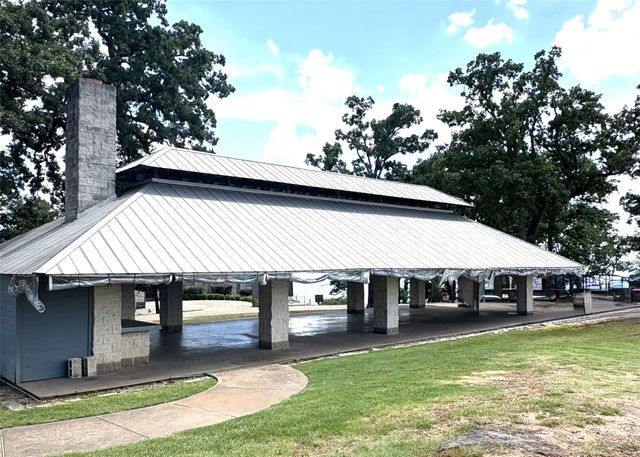 109 Southern Pine Place, Mabank, TX 75156