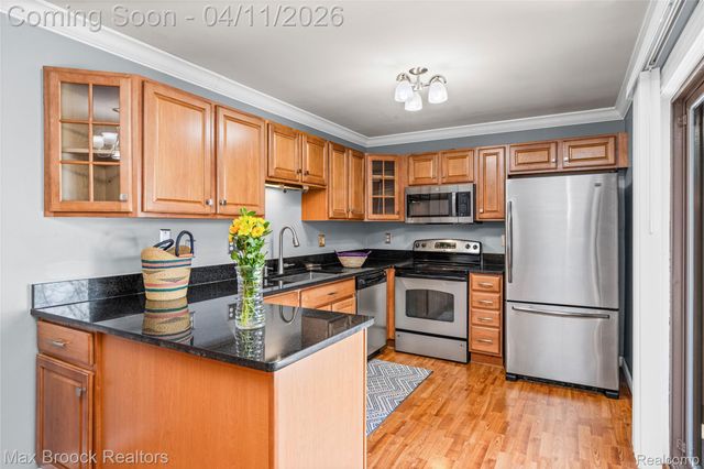 2671 Roundtree Drive Roundtree Drive 4, Troy, MI 48083