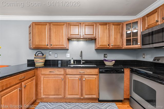 2671 Roundtree Drive Roundtree Drive 4, Troy, MI 48083