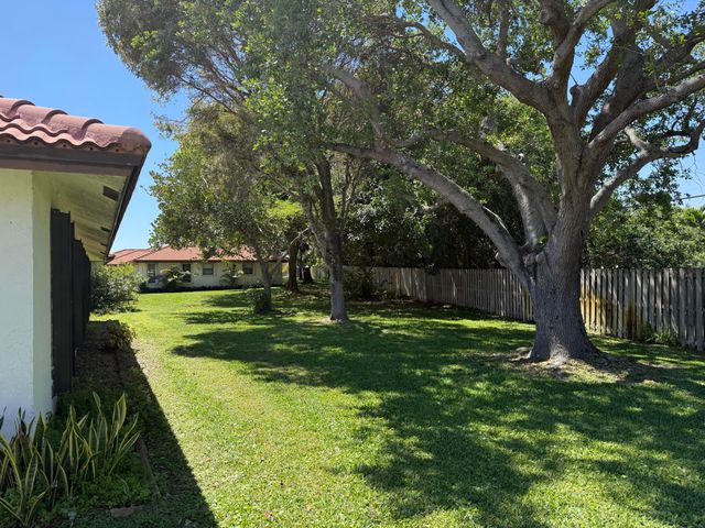 337 Knob Hill Boulevard, Boca Raton, FL 33431