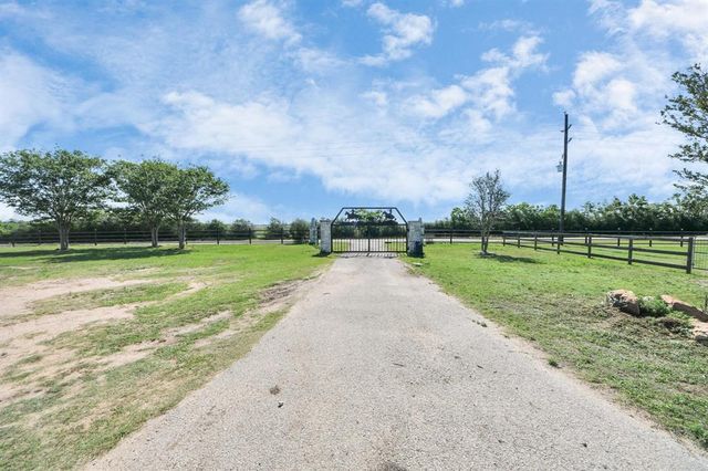 17725 Cochran Road, Hempstead, TX 77445
