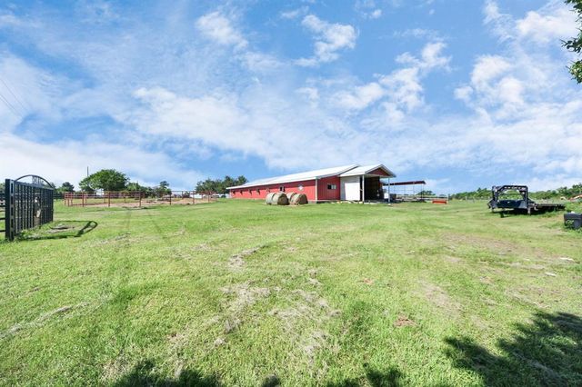 17725 Cochran Road, Hempstead, TX 77445