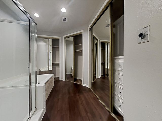 6737 Tournament Drive, Houston, TX 77069