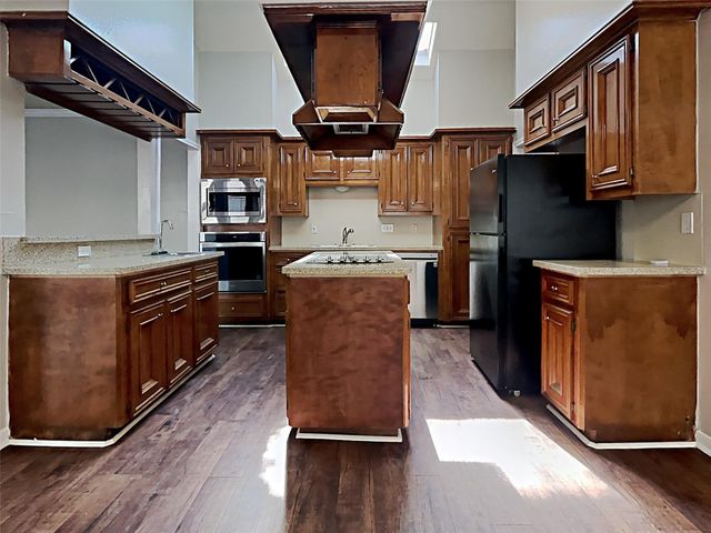 6737 Tournament Drive, Houston, TX 77069