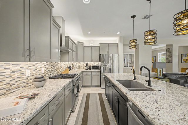 13175 W LONE TREE Trail, Peoria, AZ 85383