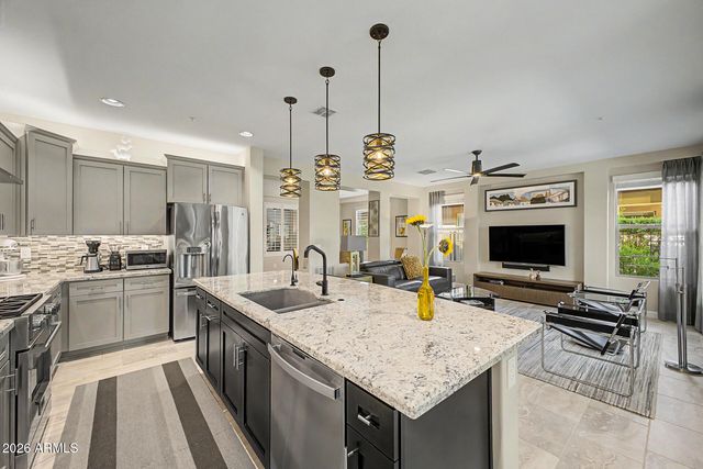 13175 W LONE TREE Trail, Peoria, AZ 85383