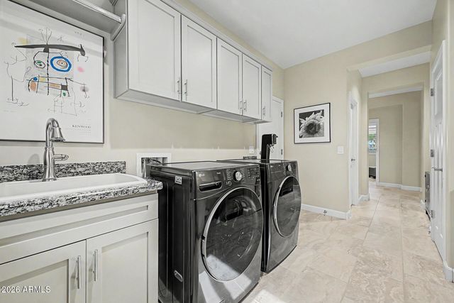 13175 W LONE TREE Trail, Peoria, AZ 85383