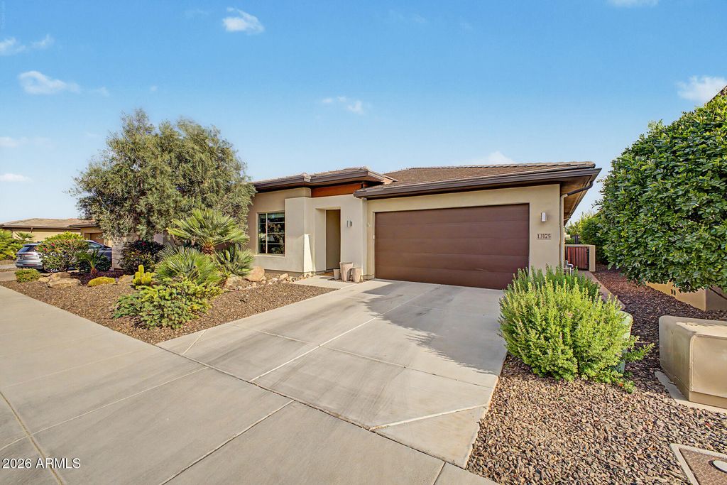 13175 W LONE TREE Trail, Peoria, AZ 85383 — photo 4