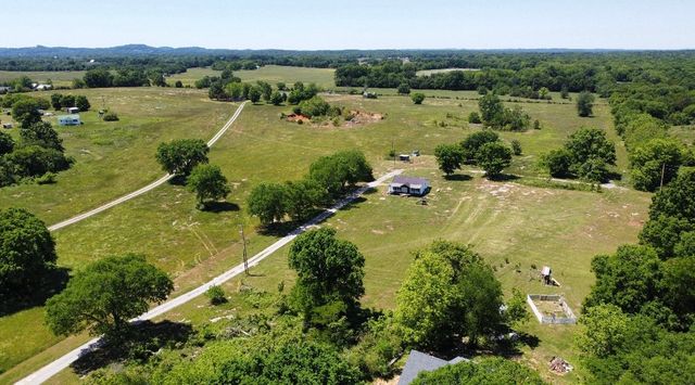 1142 Miller Rd, Lewisburg, TN 37091