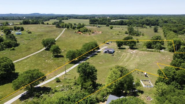 1142 Miller Rd, Lewisburg, TN 37091