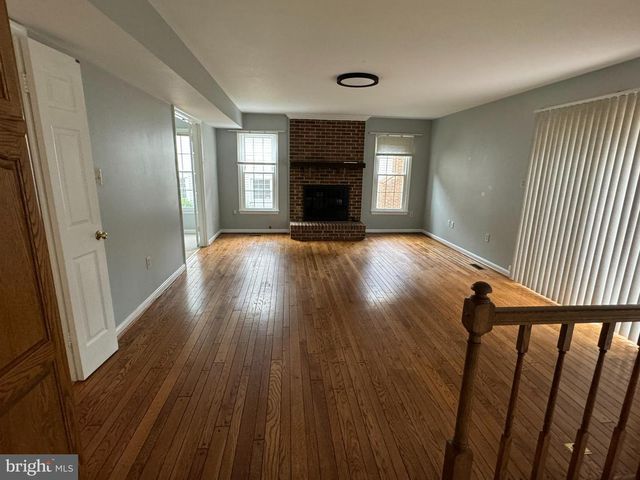 12859 VALLEYWOOD DR, Woodbridge, VA 22192