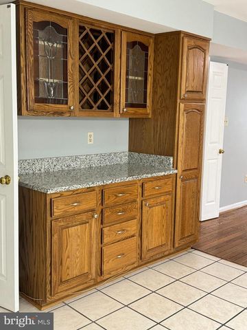 12859 VALLEYWOOD DR, Woodbridge, VA 22192