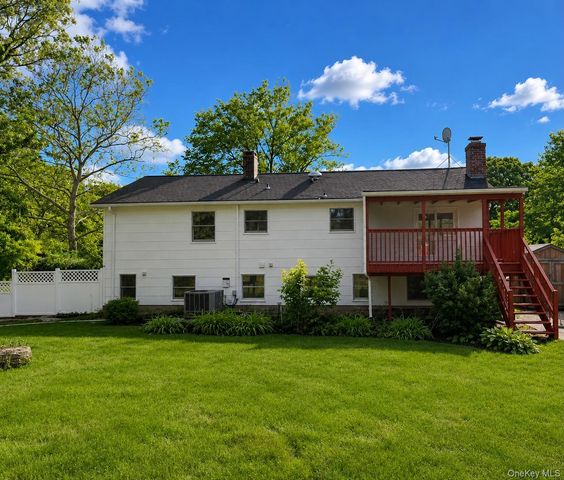 27 Wedgewood Drive, Coram, NY 11727