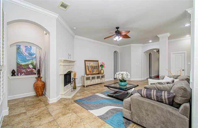 814 Hollington Way, Sugar Land, TX 77479