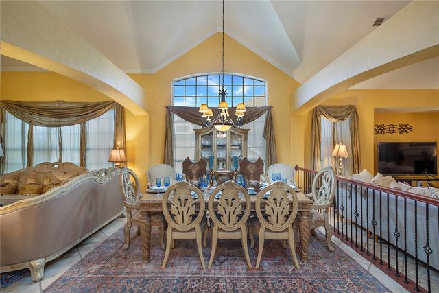 663 E Sandra Lane, Grand Prairie, TX 75052