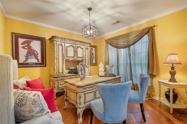 663 E Sandra Lane, Grand Prairie, TX 75052