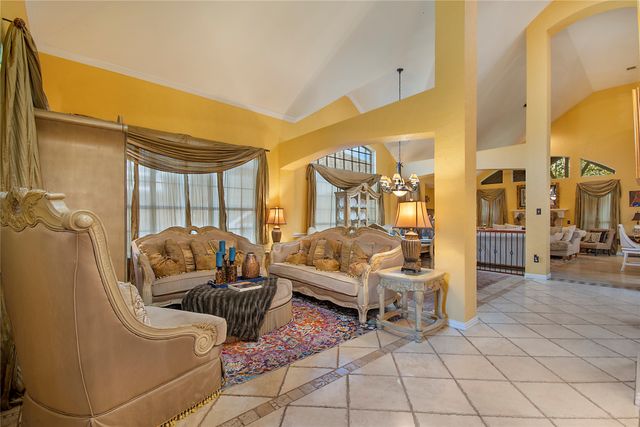 663 E Sandra Lane, Grand Prairie, TX 75052