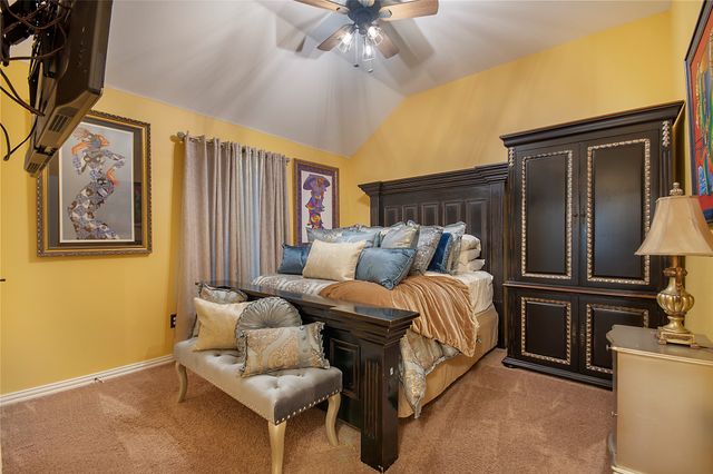 663 E Sandra Lane, Grand Prairie, TX 75052