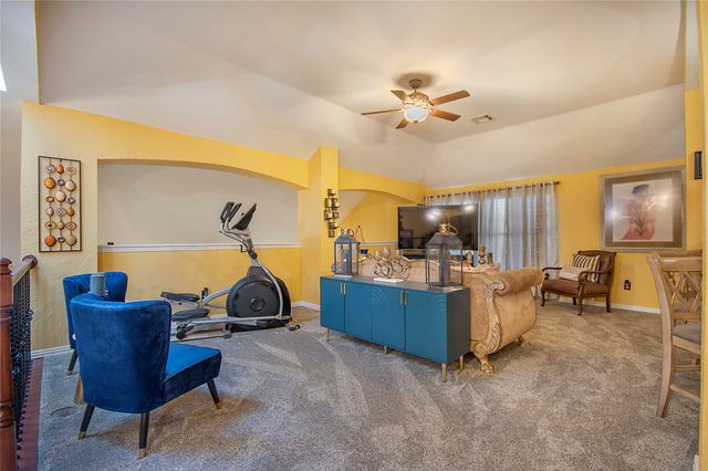 663 E Sandra Lane, Grand Prairie, TX 75052