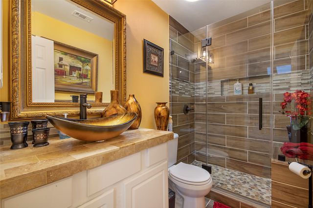 663 E Sandra Lane, Grand Prairie, TX 75052