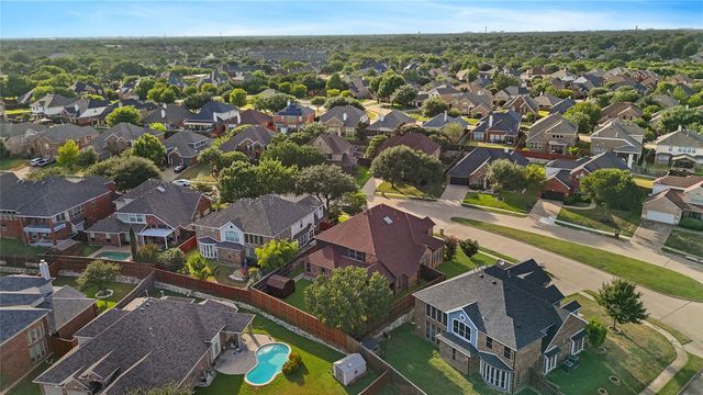 663 E Sandra Lane, Grand Prairie, TX 75052