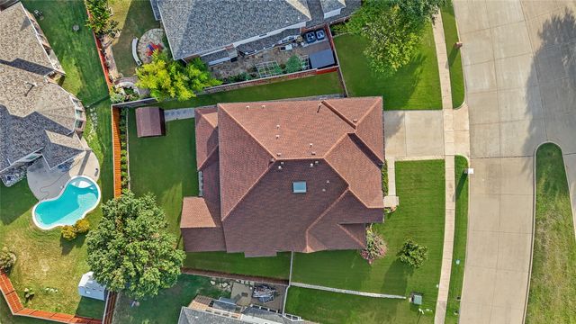 663 E Sandra Lane, Grand Prairie, TX 75052