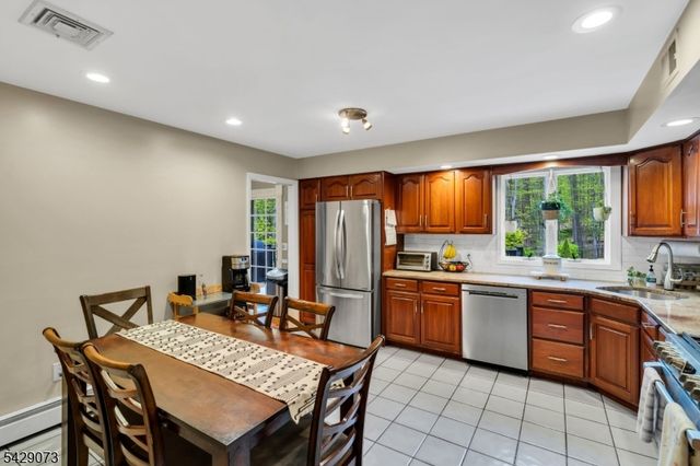 89 Catswamp Rd, Allamuchy Twp., NJ 07840