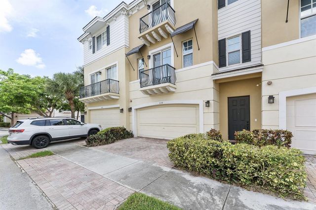 638 NW 38th Circle, Boca Raton, FL 33431