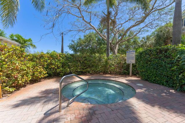 638 NW 38th Circle, Boca Raton, FL 33431