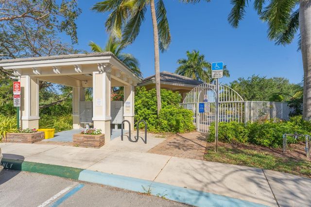 638 NW 38th Circle, Boca Raton, FL 33431