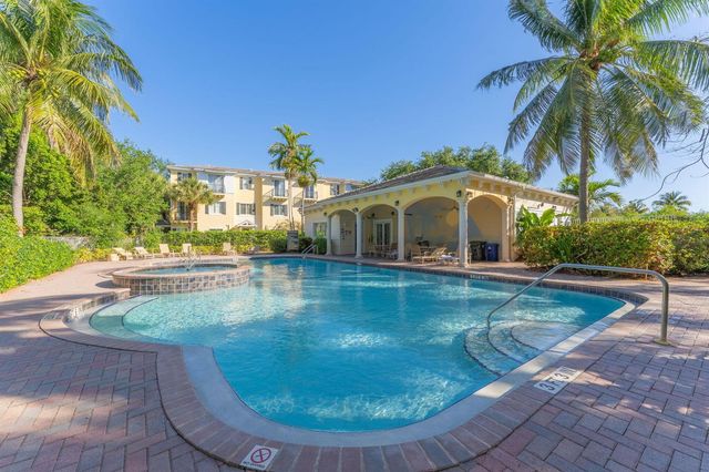 638 NW 38th Circle, Boca Raton, FL 33431
