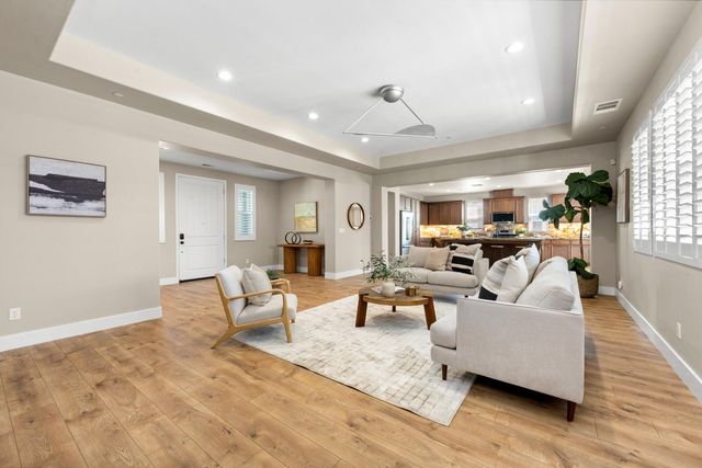 5121 Ridgevine Way, Fair Oaks, CA 95628