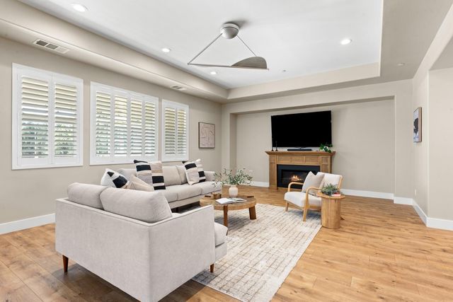 5121 Ridgevine Way, Fair Oaks, CA 95628