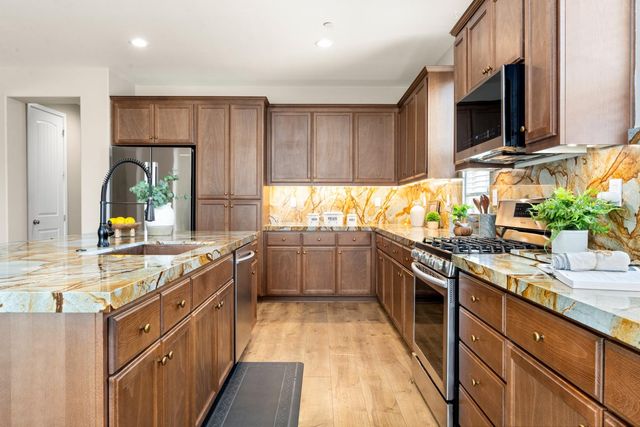 5121 Ridgevine Way, Fair Oaks, CA 95628
