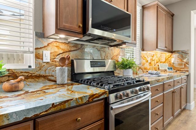 5121 Ridgevine Way, Fair Oaks, CA 95628