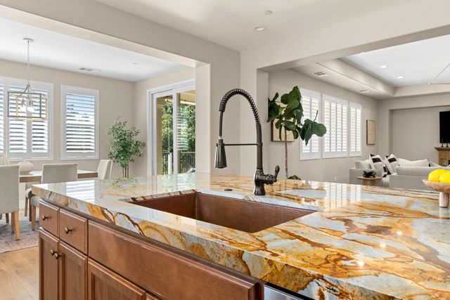 5121 Ridgevine Way, Fair Oaks, CA 95628