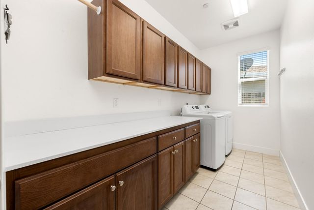 5121 Ridgevine Way, Fair Oaks, CA 95628