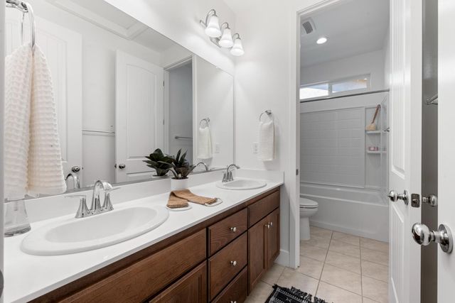 5121 Ridgevine Way, Fair Oaks, CA 95628