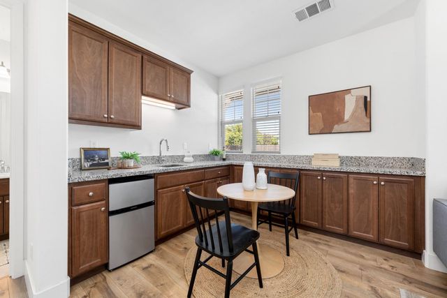 5121 Ridgevine Way, Fair Oaks, CA 95628
