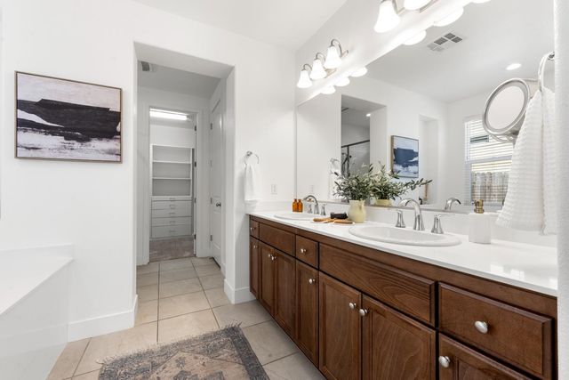 5121 Ridgevine Way, Fair Oaks, CA 95628