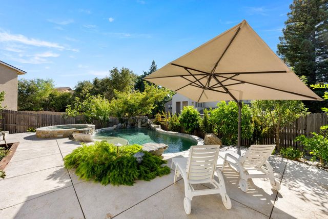5121 Ridgevine Way, Fair Oaks, CA 95628