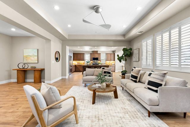 5121 Ridgevine Way, Fair Oaks, CA 95628
