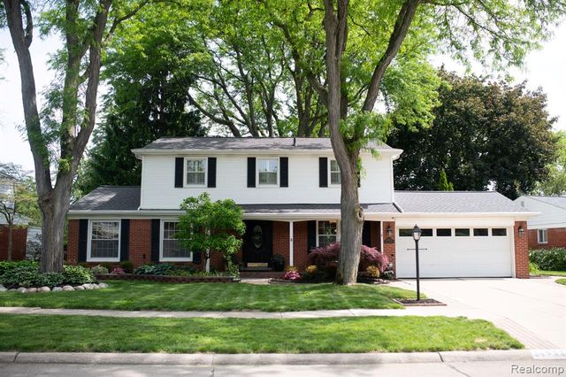 14922 Robinwood Drive, Plymouth, MI 48170