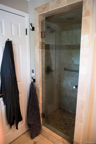 14922 Robinwood Drive, Plymouth, MI 48170