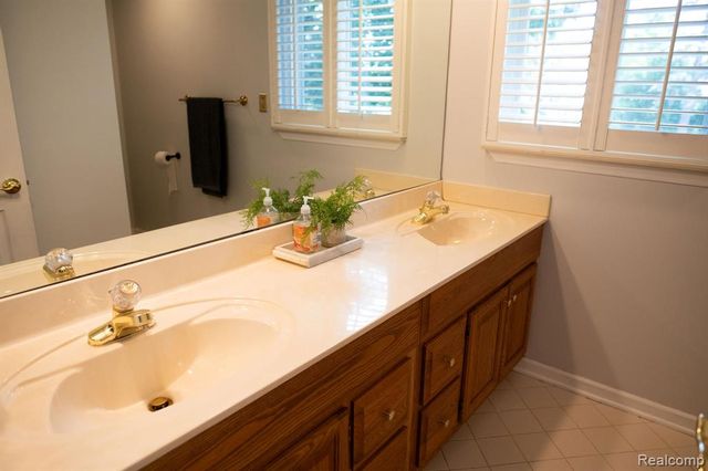 14922 Robinwood Drive, Plymouth, MI 48170